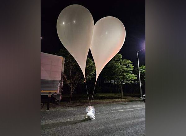 World News | North Korea Sends More 600 Trash Balloons into South Korea, Confirms Seoul Military