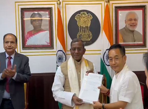 India News | Sikkim: Prem Singh Tamang Meets Governor, Stakes Claim to Form New Govt