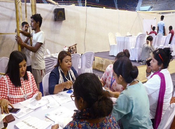 India News | Lok Sabha Polls: NDA Leading in 100 Plus Seats in Early Trends