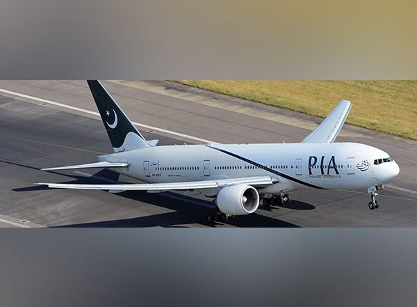 World News | Pakistan International Airlines' Privatisation: Six Companies Qualify for Bid
