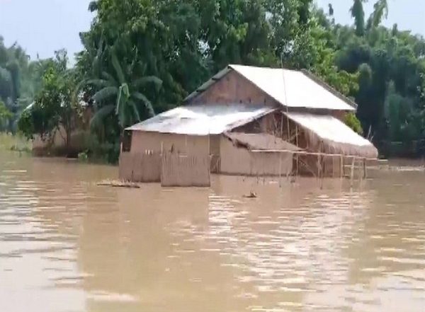 India News | Assam Floods: Death Toll Touches 25, over 10 Districts Affected