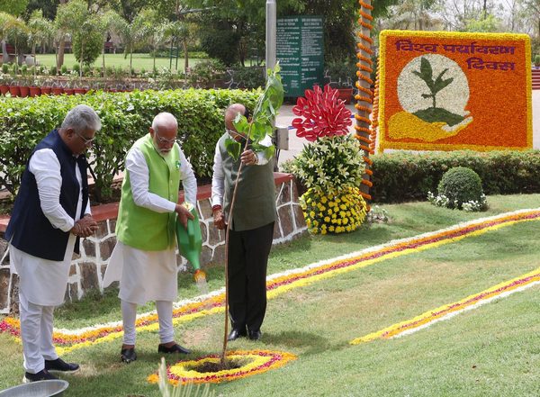 India News | PM Modi Launches 'Ek Ped Maa Ke Naam' Campaign, Urges Everyone to Plant Trees as Tribute to Their Mothers