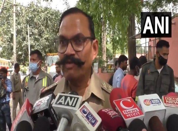 India News | UP: Panic Grips Malkhan Singh District Hospital in Aligarh After Chlorine Gas Leak