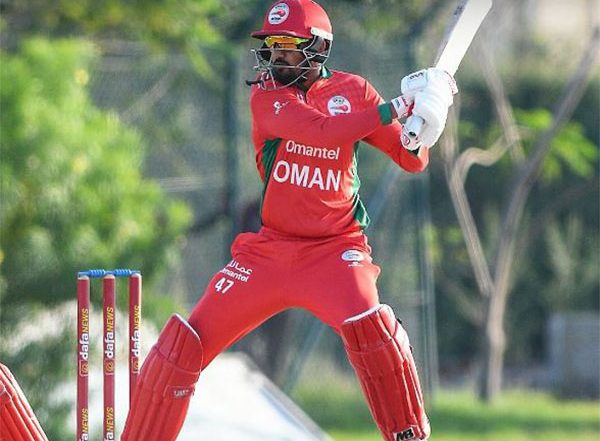 Sports News | T20 World Cup: Oman Win Toss, Put Australia to Bat