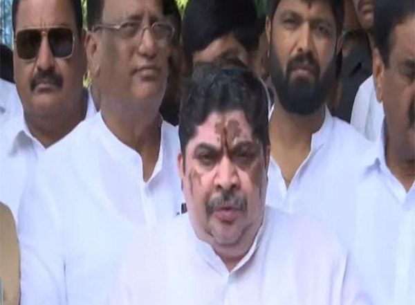 India News | Telangana Minister Ponnam Prabhakar Condoles Death of Media Mogul Ramoji Rao