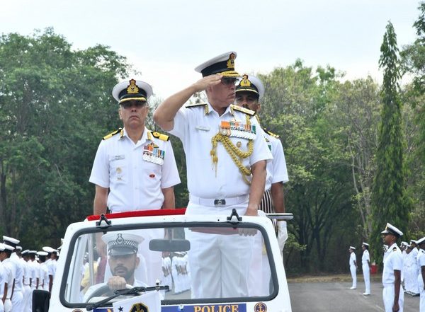 India News | Indian Navy Gets First Woman Helicopter Pilot