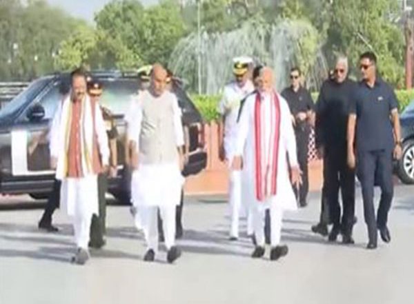 India News | PM-elect Narendra Modi Visits War Memorial Ahead of Swearing-in Ceremony