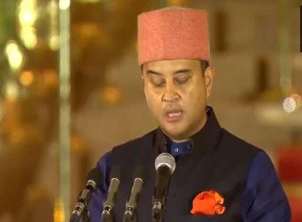 India News | Jyotiraditya Scindia Takes Oath as Union Minister in PM Modi's Cabinet