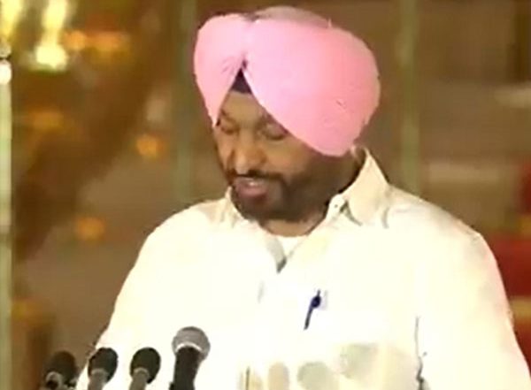 India News | BJP Leader Ravneet Singh Bittu Takes Oath as Union Minister in Modi 3.0 Cabinet