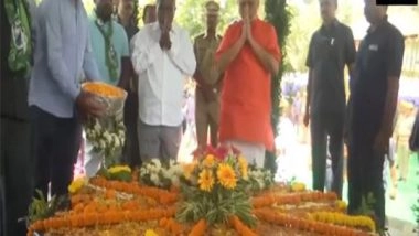 India News | Jharkhand Governor, CM Pay Tribute to Birsa Munda on His Death Anniversary