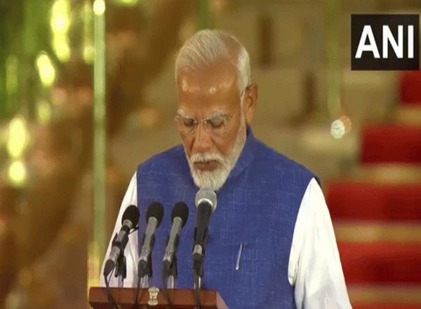 Entertainment News | Bollywood Celebs Extend Heartfelt Wishes as Narendra Modi Takes Oath for Third Term as PM