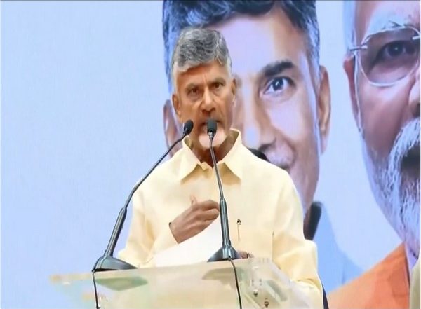 India News | TDP's Chandrababu Naidu Meets Andhra Governor; Stakes Claim to Form Government Under NDA