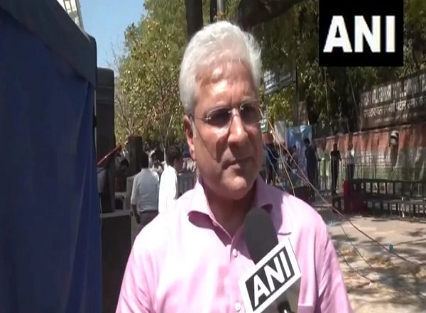 India News | Delhi Minister Kailash Gahlot Chairs Sentence Review Board Meeting; Recommends Premature Release of 14 Convicts