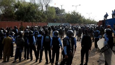 World News | Mianwali Police Cordon off Sessions Court to Re-arrest Acquitted Pakistan Tehreek-e-Insaf Workers