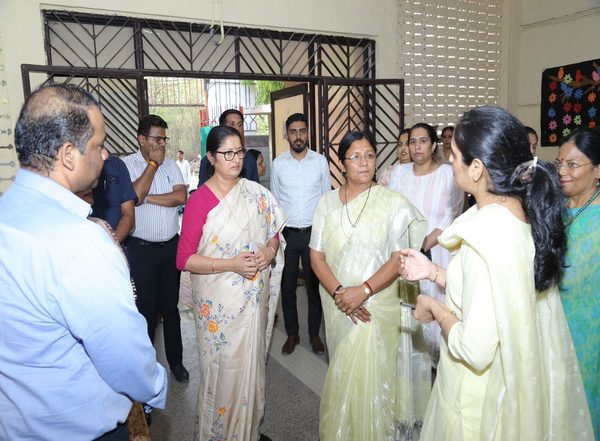 India News | Union Minister Annpurna Devi Visits Various Institutions for Welfare of Women and Children in Delhi
