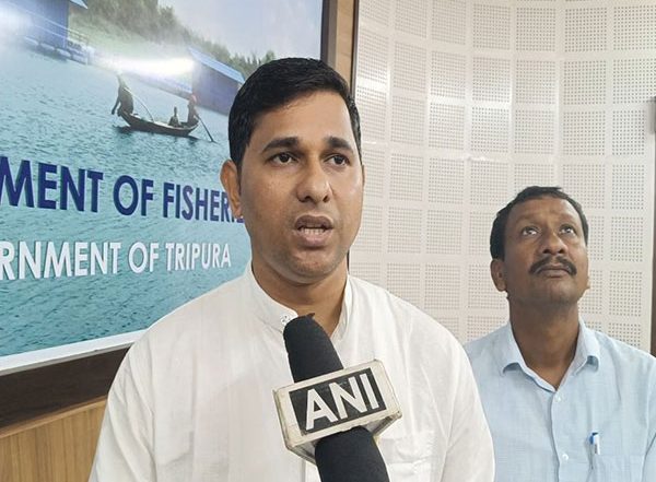 India News | Random Testing Underway to Check Use of Formalin in Fish Market: Tripura Fishery Minister