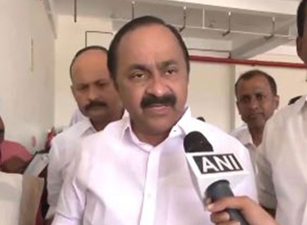 India News | Not Allowing Kerala Health Minister to Travel to Kuwait to Assist Victims is Political: Kerala LoP VD Satheesan Slams Centre