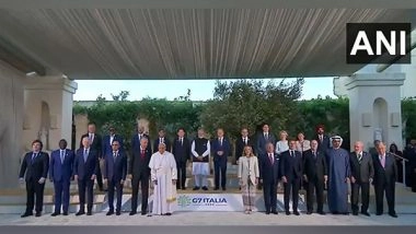 World News | G7 Summit: Global Leaders at 'Outreach Nation' Session Pose for 'family Photo'