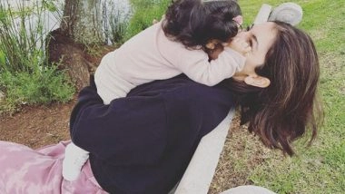 Entertainment News | Anushka Sharma Drops Adorable Pics as She Enjoys Art Session with Daughter Vamika