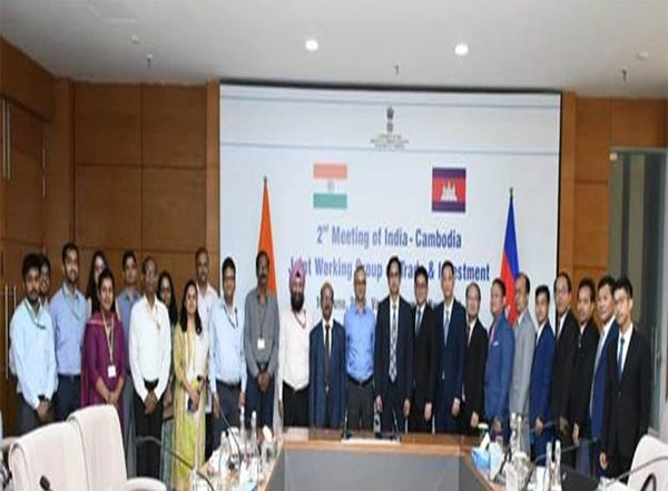 World News | India, Cambodia Discuss on Investment Treaty, Collaboration in UPI and Traditional Medicine