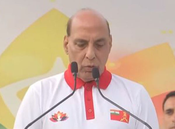 India News | Indian Soldier Embodies Essence of Yoga and Yogi, Says Rajnath Singh on Yoga Day in Mathura