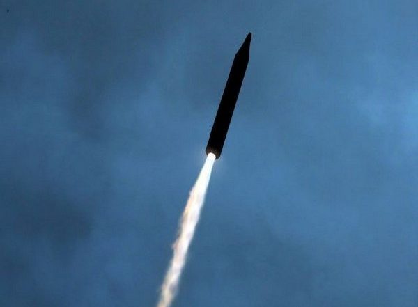 World News | Chinese Rocket Carrying Satellite Passes over South Taiwan