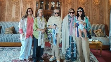 Entertainment News | Friends Forever: Asha Parekh, Waheeda Rehman, Helen Pose Together in Latest Pic