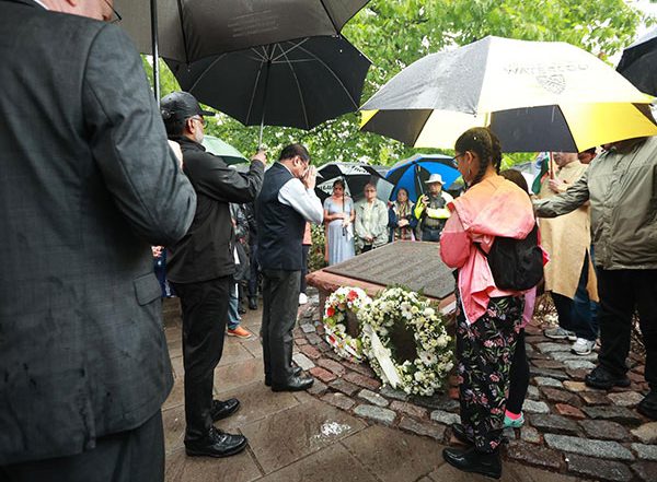 World News | Indian Envoy Pays Homage to Victims of Air India Flight Kanishka Bombing