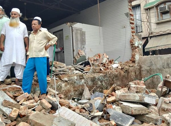 India News | Delhi: MCD Conducts Anti-encroachment Drive in Mangolpuri