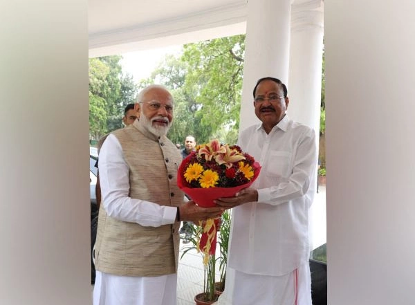 India News | PM Modi Calls on Former VP M Venkaiah Naidu in Delhi