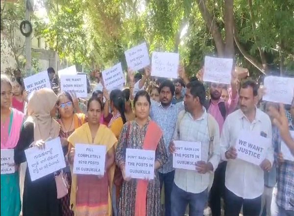 India News | Telangana Gurukul Teacher Aspirants Protest at CM Revanth Reddy's Residence