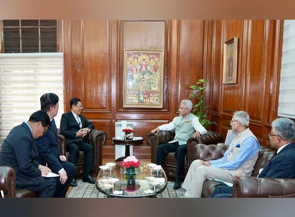 World News | Jaishankar Raises Concern over Continued Violence, Instability on Myanmar Border; Urges Early Democratic Transition