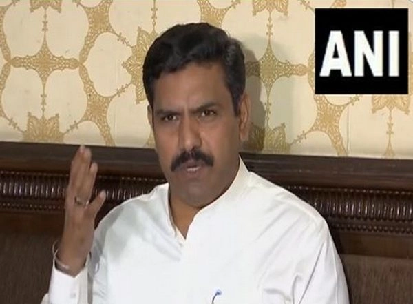 India News | Karnataka Govt Finds It Difficult to Pay Salaries Due to Poor Financial Condition: State BJP Chief