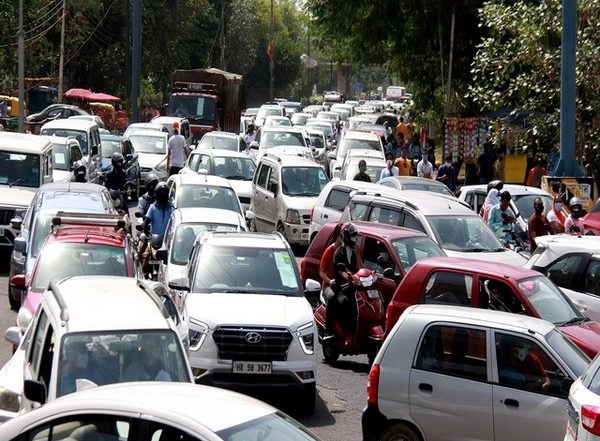 Business News | Auto Sector Sees Resilient Two-wheeler Growth Amidst Mixed Performance in PVs and CVs for June 2024