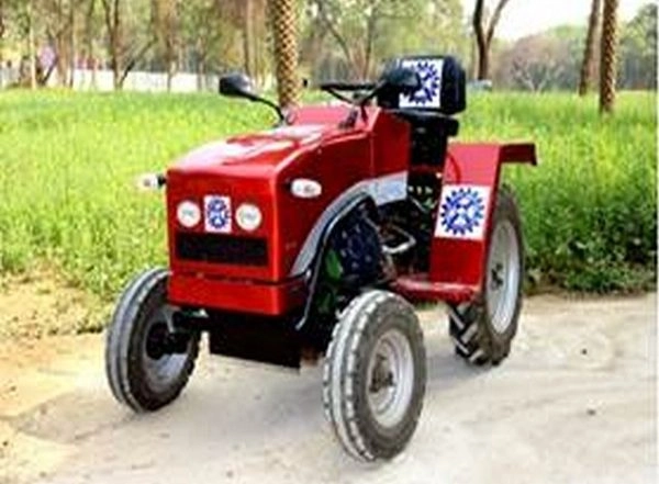 Business News | Compact and Affordable Tractor Developed for Small Farmers by CSIR