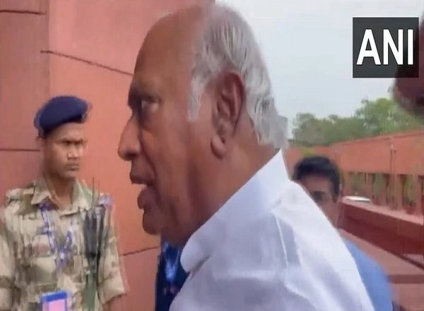 India News | Demand Special Discussion on NEET Issue Under Rule 267: Mallikarjun Kharge