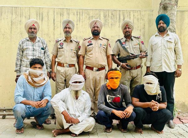 India News | Punjab Police Arrest Six People, Recover 8kg Heroin and 3 Pistols in Amritsar