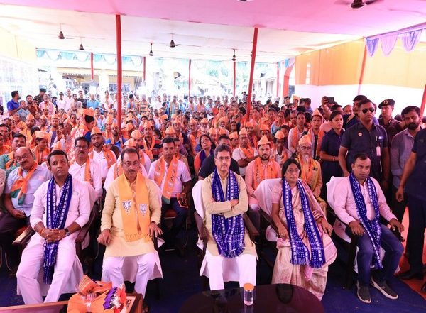 India News | Tripura: CM Manik Saha Listens PM Modi's 'Mann Ki Baat' with Local Community