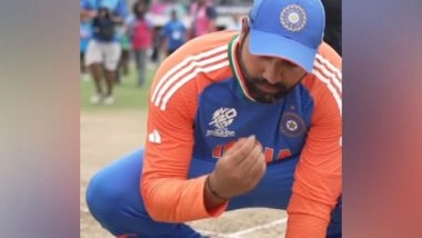 Sports News | Rohit Sharma Eats Sand from Barbados Pitch After Team India's T20 WC Victory