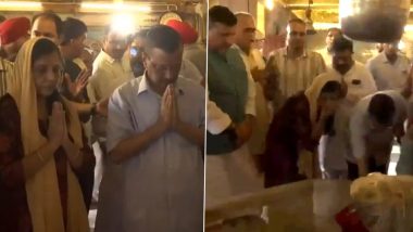 Arvind Kejriwal, Wife Sunita Kejriwal Offer Prayers at Hanuman Mandir in Connaught Place Before Returning to Tihar Jail (Watch Video)