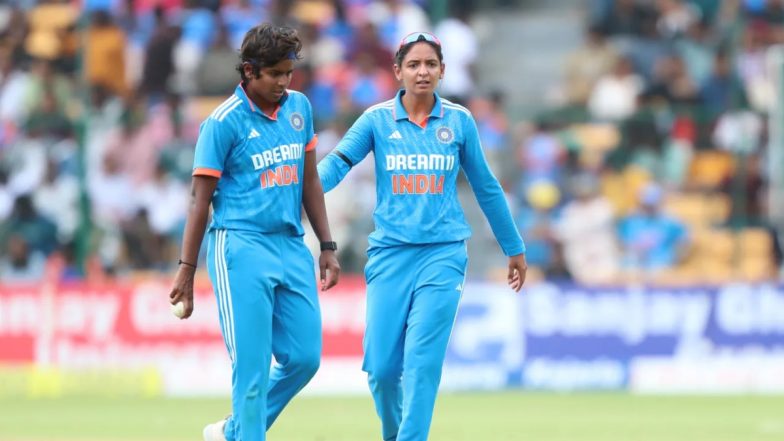 IND-W vs SA-W 3rd ODI 2024 Innings Update: Arundhati Reddy, Deepti Sharma Help Hosts Restrict Proteas Women For 215/8 Despite Laura Wolvaardt’s Half Century
