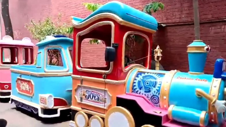 Chandigarh Toy Train Accident Videos: 11-Year-Old Boy Dies After Toy Train Overturns in Elante Mall, Operator Booked