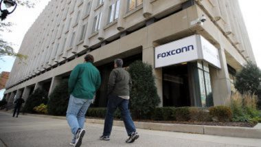 Foxconn Denied Jobs to Married Women? Centre Seeks Report From Tamil Nadu Government on Claims That Foxconn Doesn’t Hire Women at Its Apple iPhone Plant