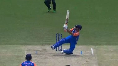 Rishabh Pant Falls on Ground While Trying To Play a Cheeky Ramp Shot Off Haris Rauf During IND vs PAK T20 World Cup Match (Watch Video)