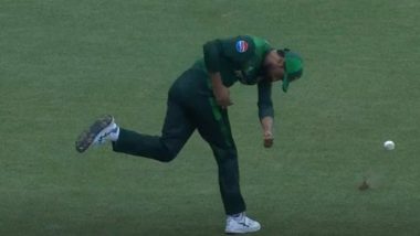 Mohammad Amir Celebrates Aggressively, Throws Ball on Ground After Taking Suryakumar Yadav's Catch During IND vs PAK T20 World Cup 2024 Match (Watch Video)