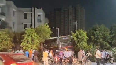 Noida Road Accident: Bus Ferrying Private Company Employees Rams Into Boundary Wall of Housing Society in Sector 118, Two Injured (Watch Video)