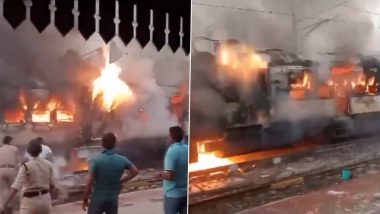 Bihar Train Fire: Massive Blaze Erupts on Coaches of Patna-Jharkhand Passenger Train in Lakhisarai, Efforts Underway To Douse Fire (Watch Video)