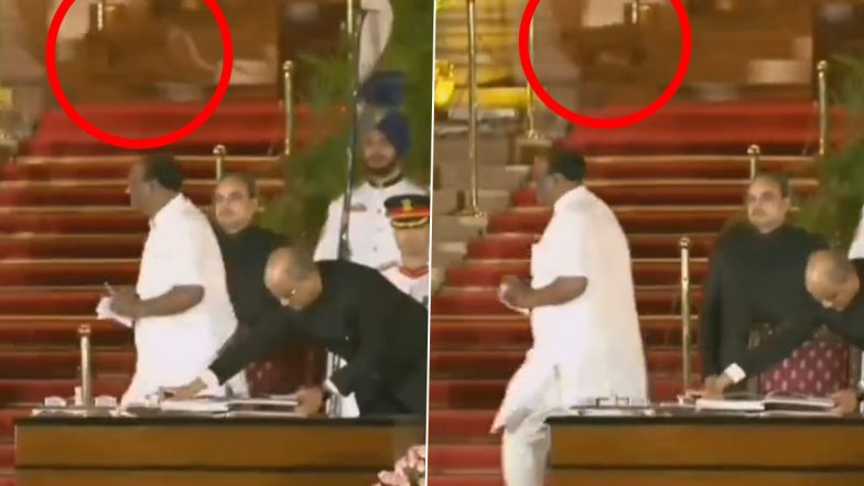 Leopard Spotted at Rashtrapati Bhavan? Animal Seen Roaming in Background During Oath-Taking of Minister Durga Das, Viral Video Leaves Netizens Guessing