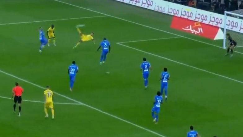 Unlucky! Cristiano Ronaldo’s Spectacular Bicycle Kick Hits the Post During Al-Hilal vs Al-Nassr King Cup of Champions 2024 Match (Watch Video)