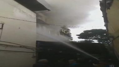 Maharashtra Fire: Blaze Erupts in Thane's Arjun Tower at Gokhale Marg; Dousing Operations Underway (Watch Video)